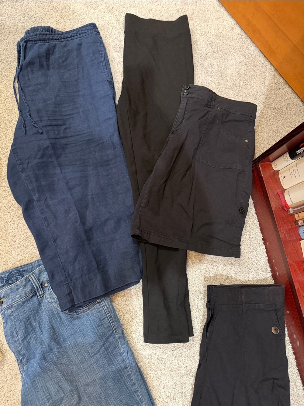Womenโs pant bundle- Black & Navy Options